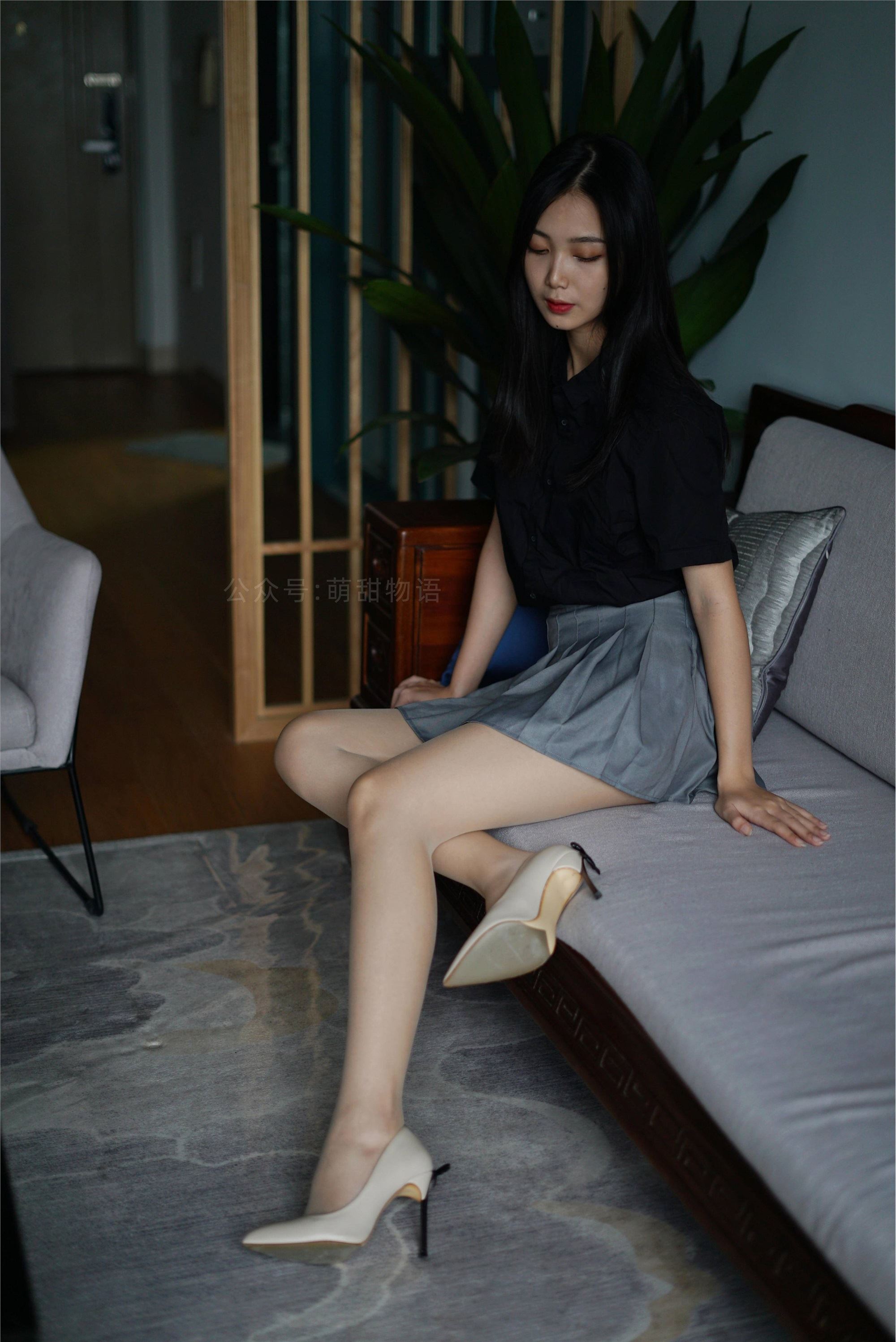 萌甜物语 XM121《短裙黑衬衣-小苏》